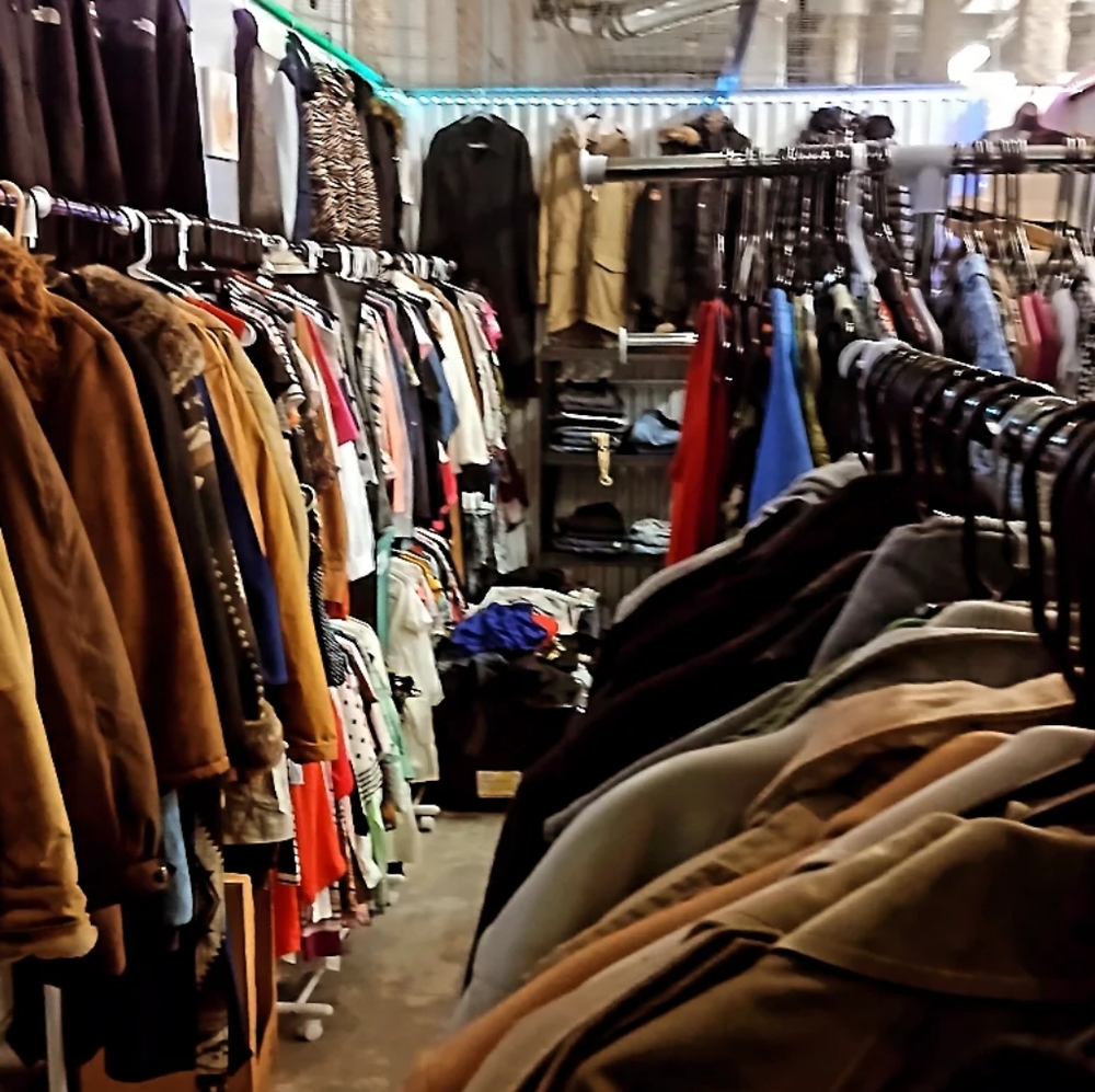 🛒SHOP OUR STORE 🛍 The Designer Clothing Exchange ♻️ Crazy Deals 🤪 - Picture 5 of 14